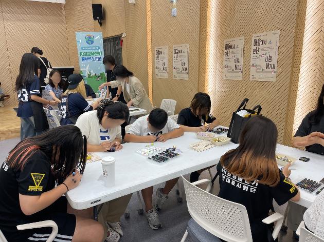 2025. 9. 6.(토) 개관 24주년 기념 마을축제 '이웃사이多'