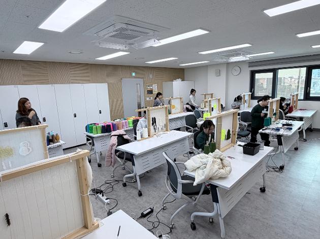 2025. 11. 29.(토) [예감] WINTER LOOP MAKING '미리메리크리스마스'