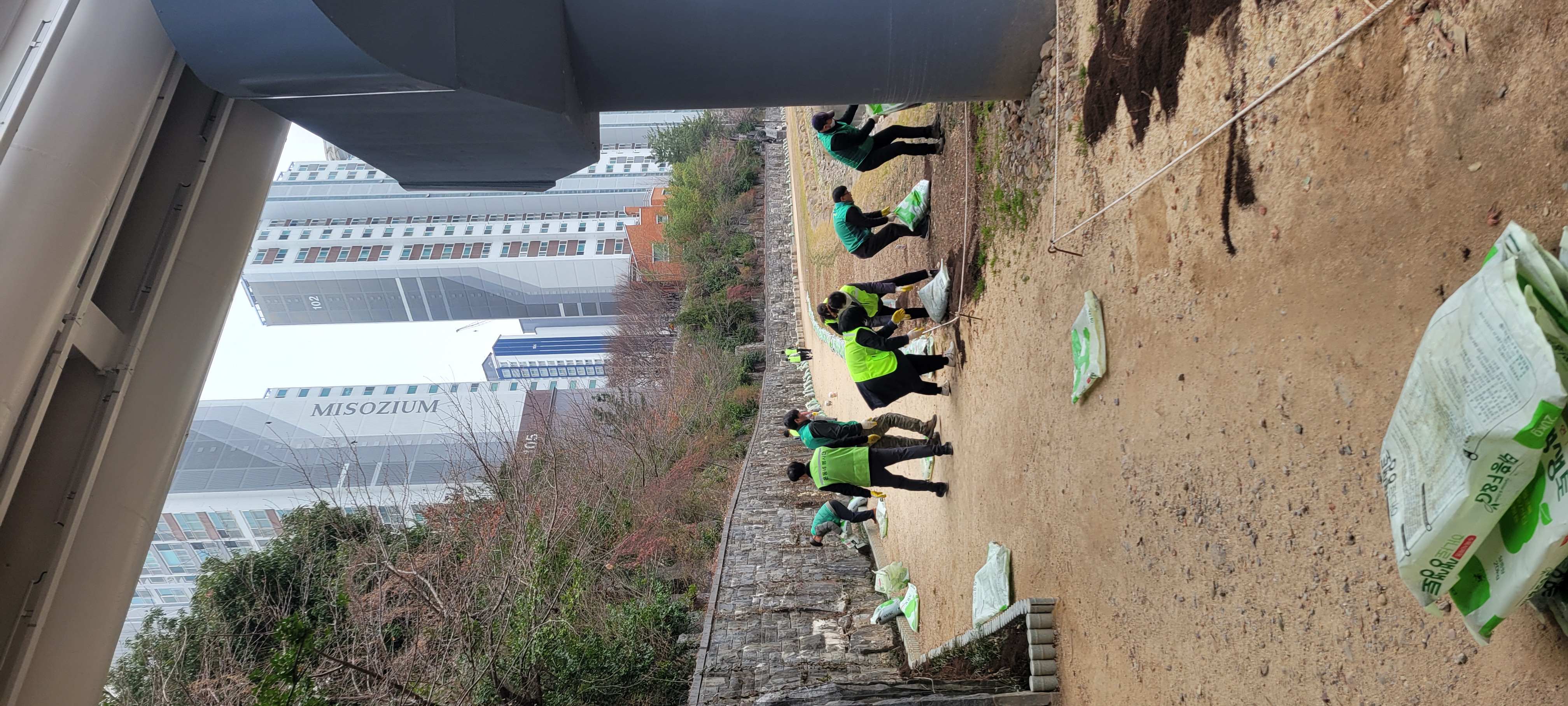 줍고, 알려주고, 자랑하고, 