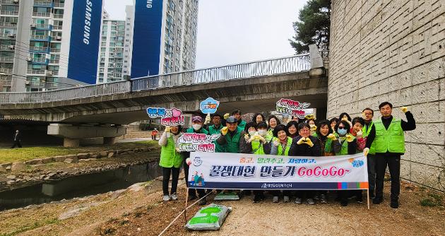 줍고, 알려주고, 자랑하고, 