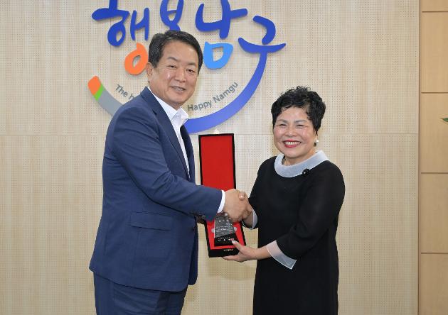 7월18일 수암어린이집 박현숙 원장 공로패 수여 